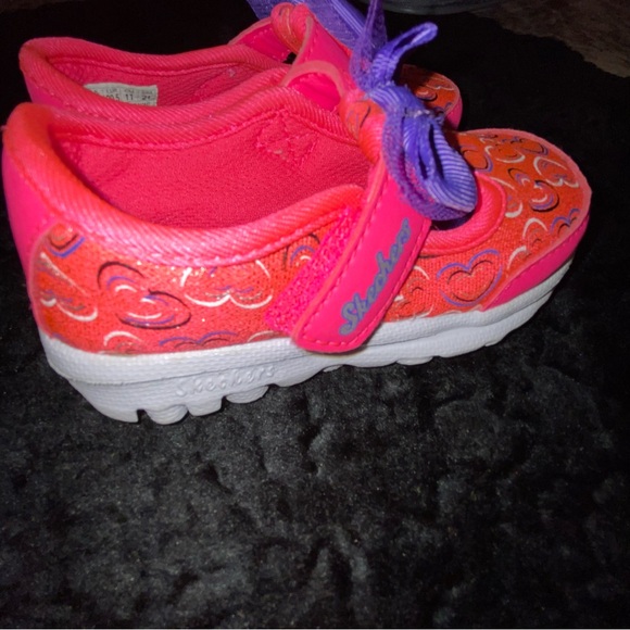Sketchers Toddler Girls’ Shoe - Size 5 - Picture 3 of 9